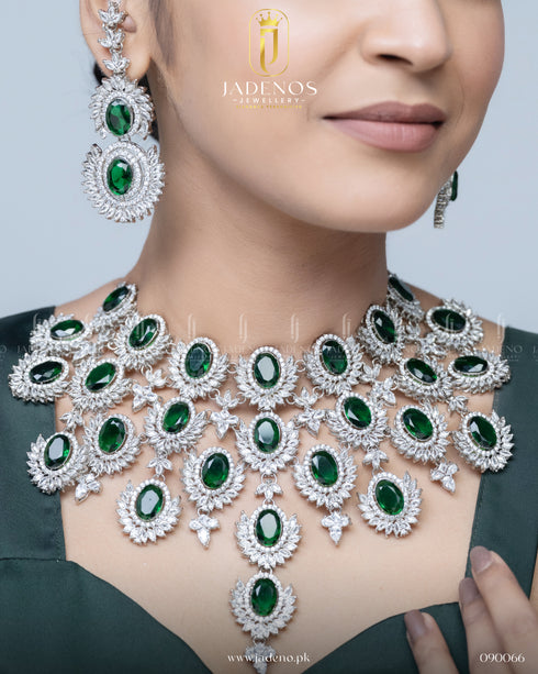 Jadeno's Signature Arzoo-e-Husn Set with Tika Jhumar